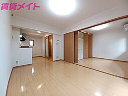 近鉄山田線 斎宮駅 徒歩30分の賃貸マンション 3階1LDKのリビング/ダイニング