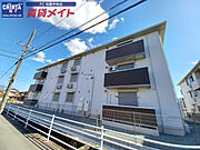 松阪駅よりバス5分 徒歩27分 1階 築2年3ヶ月の賃貸物件