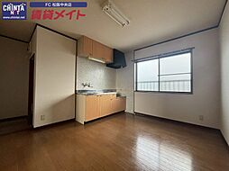 JR紀勢本線 松阪駅 3.4kmの賃貸アパート 2階2LDKのリビング/ダイニング