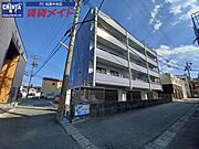 松阪駅より徒歩10分 築35年 6階建の賃貸物件