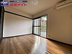 近鉄鳥羽線 宇治山田駅 徒歩15分の賃貸アパート 1階1Kのリビング/ダイニング