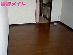 近鉄鳥羽線 宇治山田駅 徒歩15分の賃貸アパート 3階1Kのリビング/ダイニング