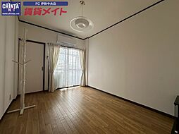 近鉄山田線 宮町駅 徒歩8分の賃貸マンション 1階1Kのリビング/ダイニング