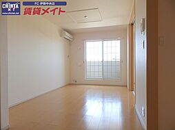 JR参宮線 宮川駅 徒歩13分の賃貸アパート 2階2LDKのリビング/ダイニング