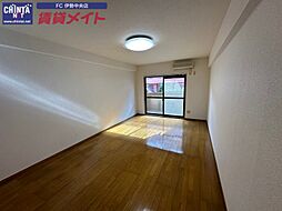 近鉄山田線 宮町駅 徒歩10分の賃貸マンション 1階1Kのリビング/ダイニング