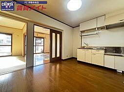 近鉄志摩線 志摩横山駅 徒歩15分の賃貸マンション 1階3DKのリビング/ダイニング