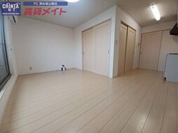 カムズエイト 2階1LDKのリビング/ダイニング