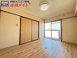 リパルティーレ津新町　B棟 4階3LDKのリビング/ダイニング