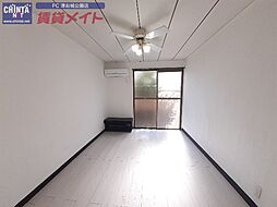 ロイヤルフェアリ 1階1Kのリビング/ダイニング