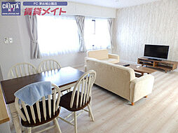 リーフヴィレッジ 2階ワンルームのリビング/ダイニング