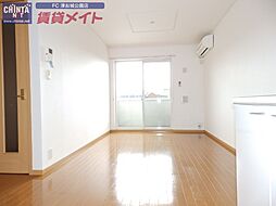 アヴェニ−ル千里 1階1LDKのリビング/ダイニング