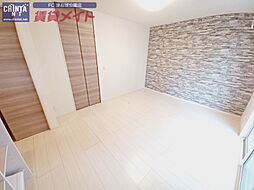 ジー ウィズダム　B棟 2階1LDKのリビング/ダイニング