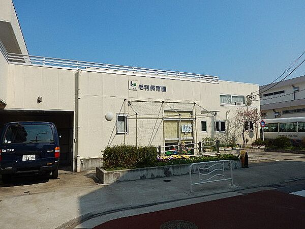 児童福祉法に基づき入園児の保育を行いまます。