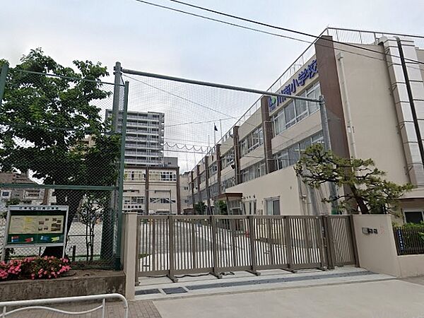 子供・学校・親・地域と密になってコミュニケーションがとりやすい環境となっています。