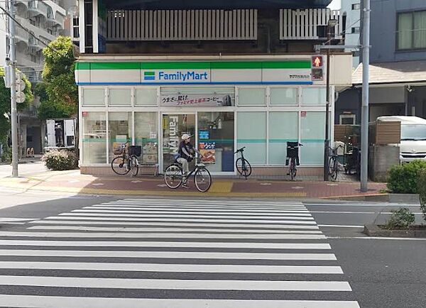 品揃えも良く便利なコンビニエンスストアです。