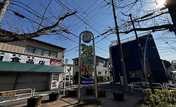 ストレッチもできる綺麗な公園です