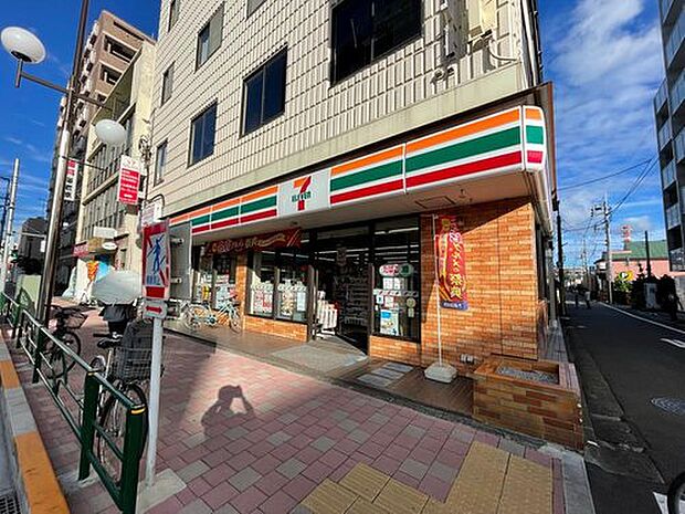 セブンイレブン立川高松町店まで500m 徒歩7分。ATMコーナーがあり、急な入用の際に便利です。その他、マルチコピー機、お酒、たばこなどの取り扱いがあります。/24時間営業