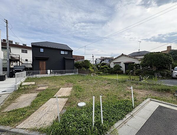 【現地土地写真】JR青梅線「東中神」駅まで徒歩19分。生活利便施設が充実し、穏やかな住環境と利便性を併せ持つ、魅力的なロケーションです。