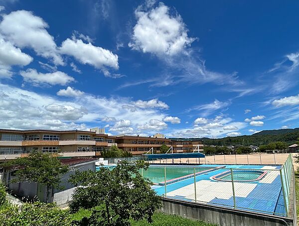牧の台小学校まで約230ｍ