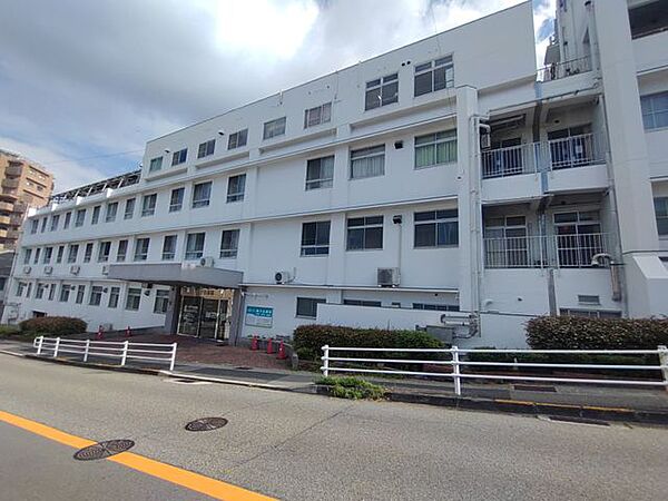 浩生会舞子台病院 徒歩11分。 840m