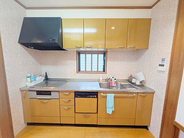 IH3口コンロ、食器洗い乾燥機
