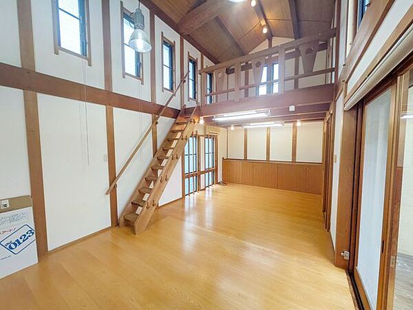 1階洋室約14.6帖