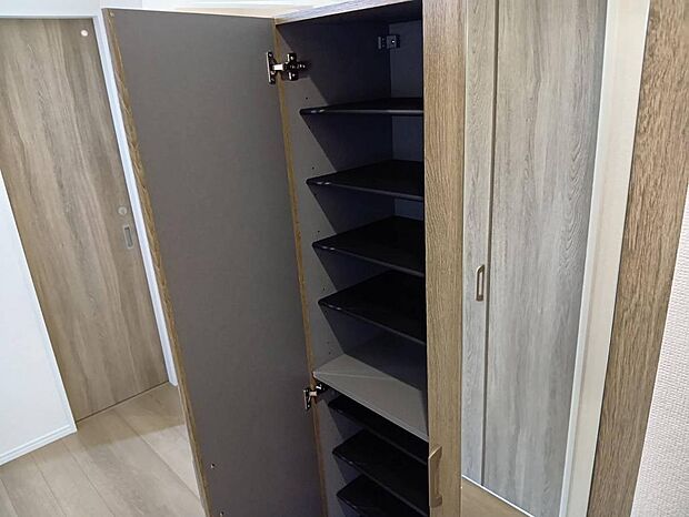 シューズボックス