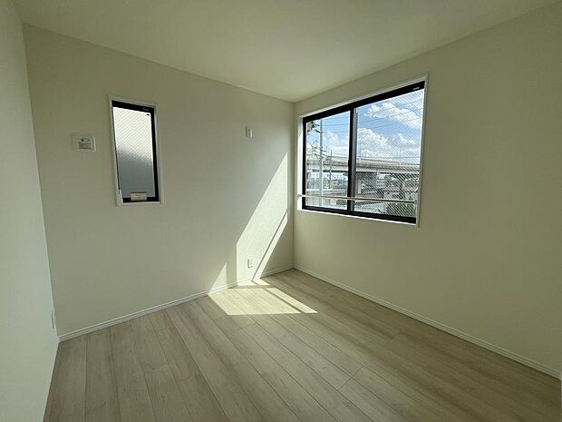 3階ベッドルーム1