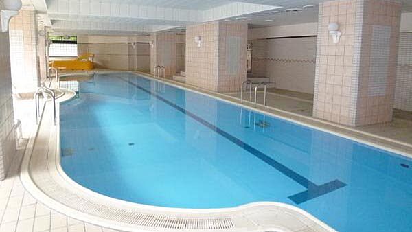 屋内温水プールです。このプールが気に入っている方も多数いらっしゃいます。　
