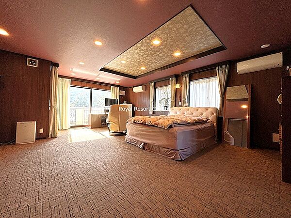【ラグジュアリーな寝室】37.30m2の3階寝室は、開放的な眺望の望めます。