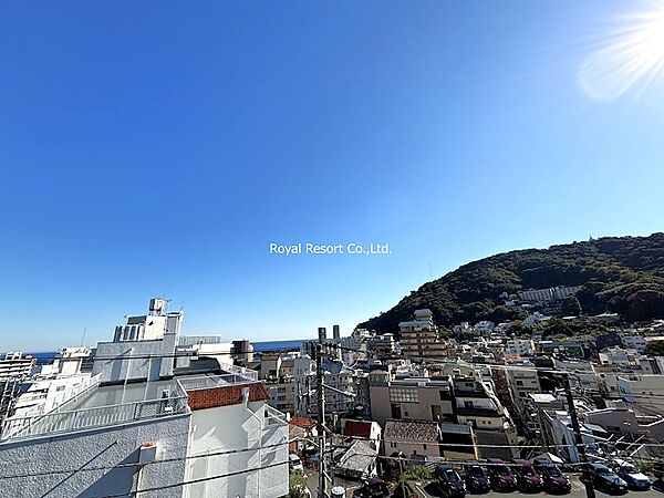 【花火大会鑑賞可能】海・山・街並みと熱海の花火を望む。