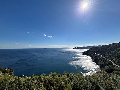 外観:海を見下ろす高台から望むダイナミックビュー、ケアリゾート熱海から壱番館5階住戸のご紹介です。 外観:海を見下ろす高台から望むダイナミックビュー、ケアリゾート熱海から壱番館5階住戸のご紹介です。