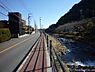 その他：【立地】湯河原を流れる清流「千歳川」近くに位置し、川のせせらぎと自然の潤いを身近に感じられる環境です。