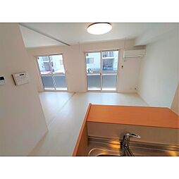 プレ・アジュール 102 1階1LDKのリビング/ダイニング