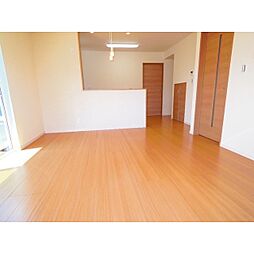 オリエンタルコートB棟 3LDKのリビング/ダイニング