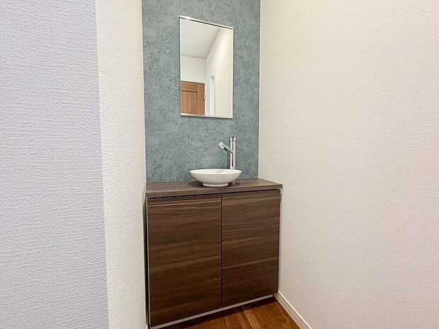 1階に洗面台をもう一つ設置しました。ちょっとした設備に感動です。