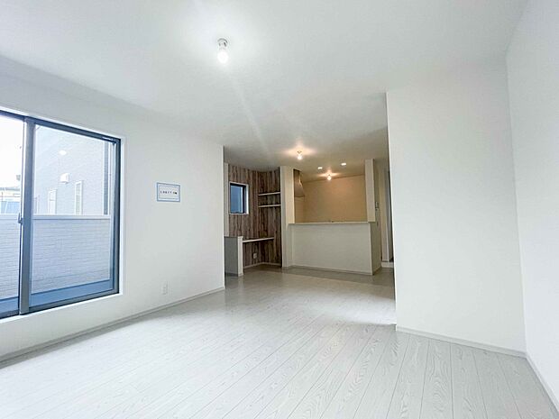 陽だまりのある光彩豊かなリビングは、何よりも快適で心休まる時間を過ごせます。