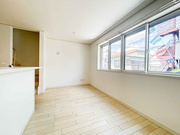 インテリアショップで見掛けた「あの家具」も置ける、ゆったりとした空間。時に広さが上質な寛ぎの時間になる事も。