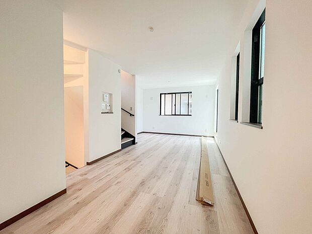 家族の温かさと陽光の暖かさ、楽しい毎日と明るい未来を予感させる「空間が織り成すひとつ先の住み心地」を演出します。