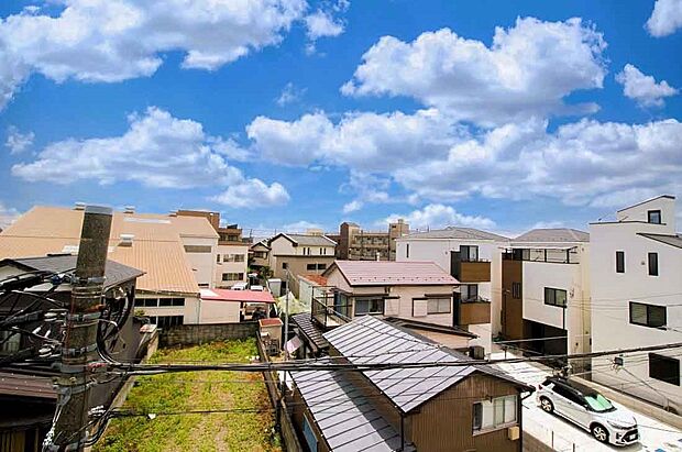 眺望や窓からの景色が良いと、家で過ごす時間も快適です。