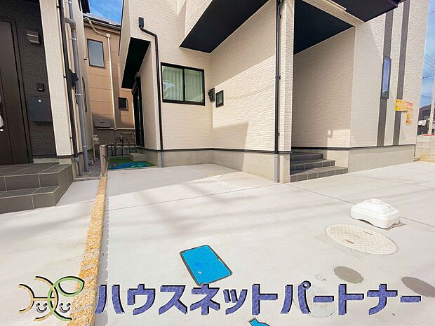 通勤や家族の送迎など、毎日の生活にマイカーが欠かせない方にとって駐車場は大事な条件。敷地内にカースペースがあれば、お出かけやお買い物の際の搬入出もらくらくです。