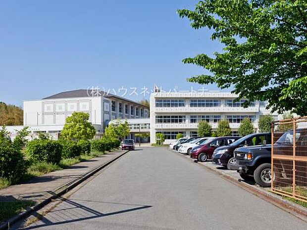 周辺環境-中学校(1000m)戸塚西中学校