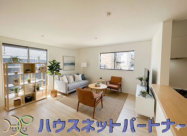 整然とした空間演出、快適な理想の暮らしの実現は家のみの拘りではなく、そこで暮らす方々にとって素敵な環境であることも挙げられると思います。四季折々の変化が奏でる鼓動を楽しんで下さい。