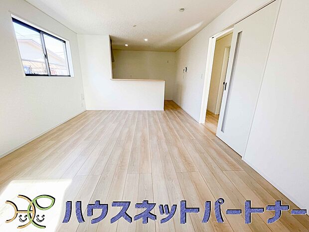 カウンターがあると配膳が楽なことがメリットの一つ。後片付けをするときも、ダイニングテーブルからあまり動かずに流し台へ運ぶことができるので便利です♪