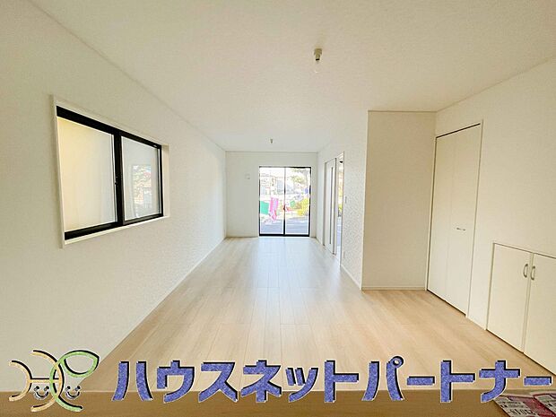 うららかな陽射しがどのお部屋にも降り注ぎますように、快適さを追求した間取設計。得難い立地環境での生活を恵みの豊かな永住の地へと変えてくれます。