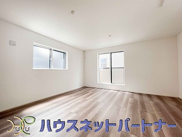 インテリアショップで見掛けた「あの家具」も置ける、ゆったりとした空間。時に広さが上質な寛ぎの時間になる事も。