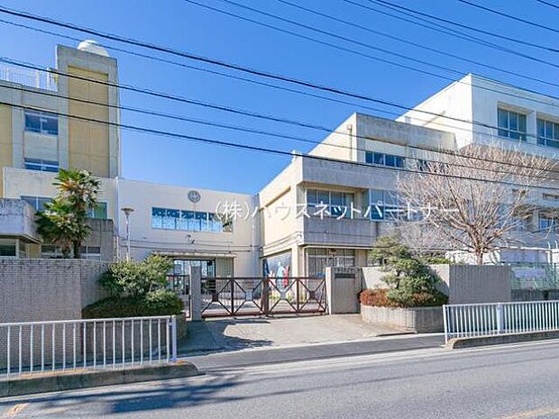 周辺環境-小学校(240m)川口市立戸塚東小学校