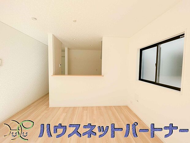 カウンターがあると配膳が楽なことがメリットの一つ。後片付けをするときも、ダイニングテーブルからあまり動かずに流し台へ運ぶことができるので便利です♪