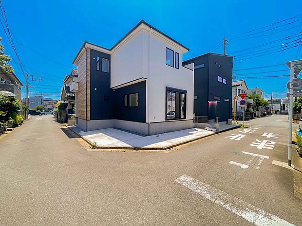 ここから始まる「日常」はご家族にとってかけがえのない時間となります。少しでも豊かに、快適に。そんな想いから本邸宅は生まれました。