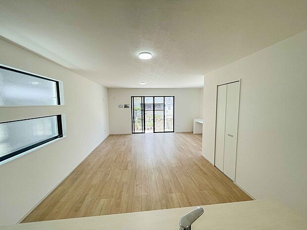 カウンターがあると配膳が楽なことがメリットの一つ。後片付けをするときも、ダイニングテーブルからあまり動かずに流し台へ運ぶことができるので便利です♪